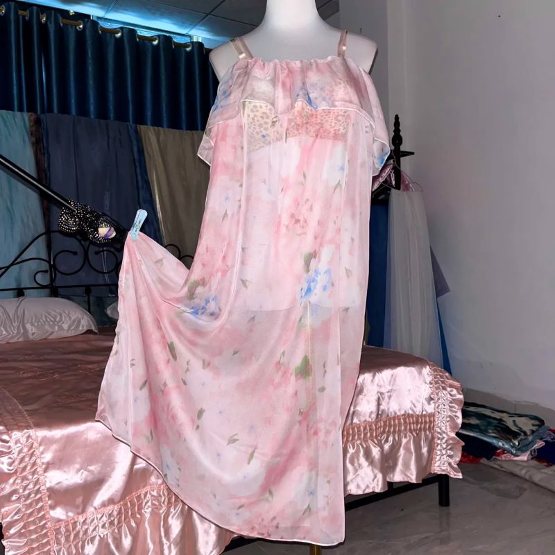 Camicia da notte con reggicalz - Robe Silk Women recensione e prezzo